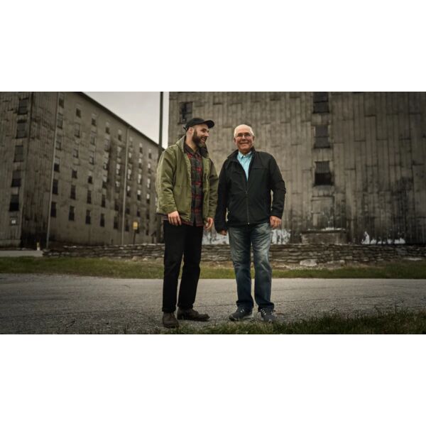 Bruce Eddie Outside Rickhouse1 Thumbnail